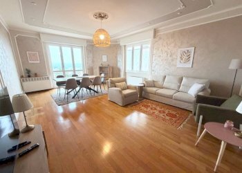 Salone - Trilocale piazza Roma, Borgo Ticino - foto 1