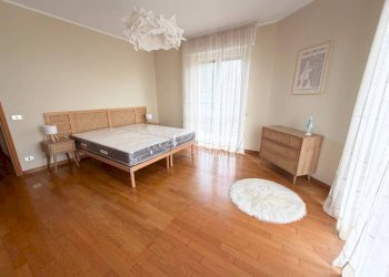 Camera da letto - Trilocale piazza Roma, Borgo Ticino - foto 47