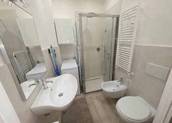 Bagno - Bilocale strada Maggiore, 37, Bologna (zona Centro Storico) - foto 6