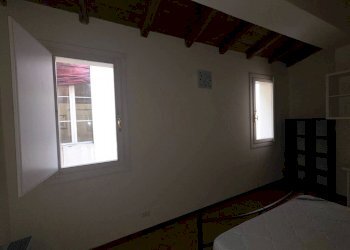 Camera da letto - Quadrilocale via Santo Stefano, 19, Bologna (zona Centro Storico) - foto 10