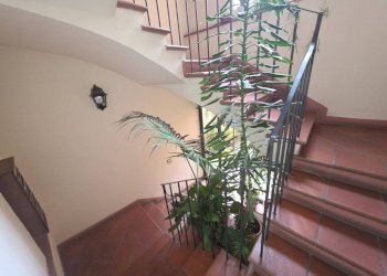 Interno palazzo - Quadrilocale via Santo Stefano, 19, Bologna (zona Centro Storico) - foto 33