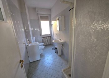 Bagno - Quadrilocale piazza dell'Otto Agosto, Bologna (zona Irnerio) - foto 27