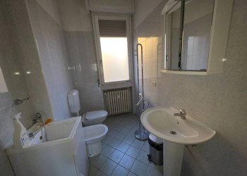 Bagno - Quadrilocale piazza dell'Otto Agosto, Bologna (zona Irnerio) - foto 28