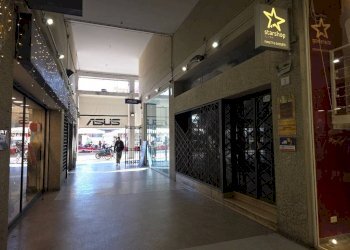 Interno non residenziale - Quadrilocale piazza dell'Otto Agosto, Bologna (zona Irnerio) - foto 37