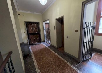 Interno palazzo - Trilocale via Goito, Bologna (zona Centro Storico) - foto 25