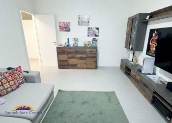 Salone - Villa a Schiera via Gaetano Bellotti, 5, Villafranca di Verona - foto 3