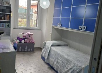 Camera da letto - Villa via Brioni, 5, Varese (neighborhood San Fermo) - photo 9