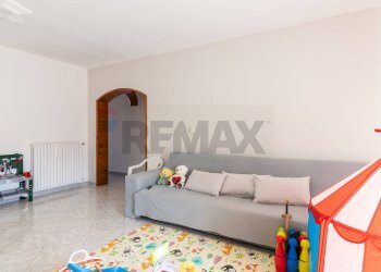 Soggiorno - Appartamento Via Nazario Sauro
 
2S, Acate - foto 6