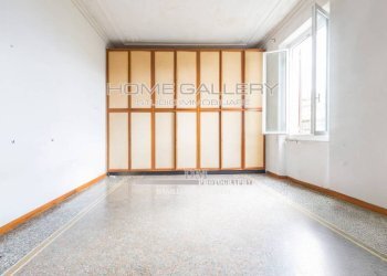 Camera da letto - Appartamento corso Monte Grappa, Genova (zona San Fruttuoso) - foto 13