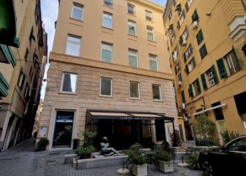 Cortile interno - Bilocale via di San Sebastiano, Genova - foto 1