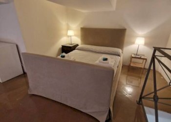 Camera da letto - Bilocale via di San Sebastiano, Genova - foto 9