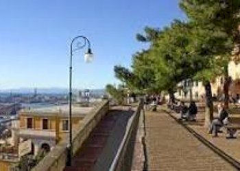 Zona - Appartamento Spianata di Castelletto, Genova (zona Castelletto) - foto 1