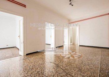 Soggiorno - Appartamento Spianata di Castelletto, Genova (zona Castelletto) - foto 3