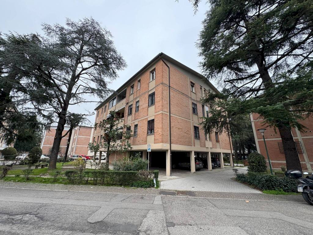 Facciata - Quadrilocale via Isaac Newton, 1, Bologna (zona Barca) - foto 3