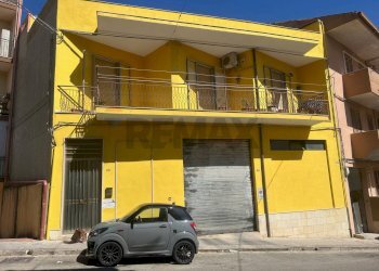 Edificio all\'aperto - Casa semi indipendente via marzabotto
 
68, Ragusa - foto 3