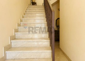 Scale - Casa semi indipendente via marzabotto
 
68, Ragusa - foto 10