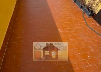 Balcone - Appartamento via Vincenzo Bellini, Signa - foto 6