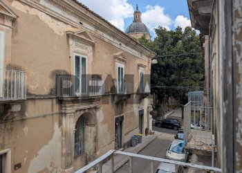 Edificio all\'aperto - Casa indipendente Via San Giovanni
 
10-12, Ragusa - foto 1