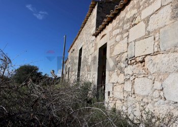 Edificio all\'aperto - Rustico c.da Galerme
 
snc, Ragusa - foto 11