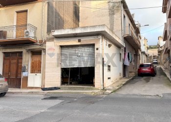Edificio all\'aperto - Box Via Garibaldi
 
52, Comiso - photo 4