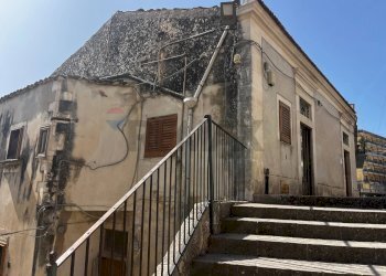 Edificio all\'aperto - Casa indipendente Corso Vittorio Emanuele
 
16, Modica - foto 1