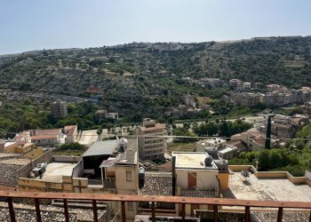 Edificio all\'aperto - Casa indipendente Corso Vittorio Emanuele
 
16, Modica - foto 7