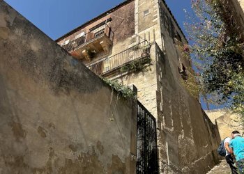 Edificio all\'aperto - Casa indipendente Corso Vittorio Emanuele
 
16, Modica - foto 9