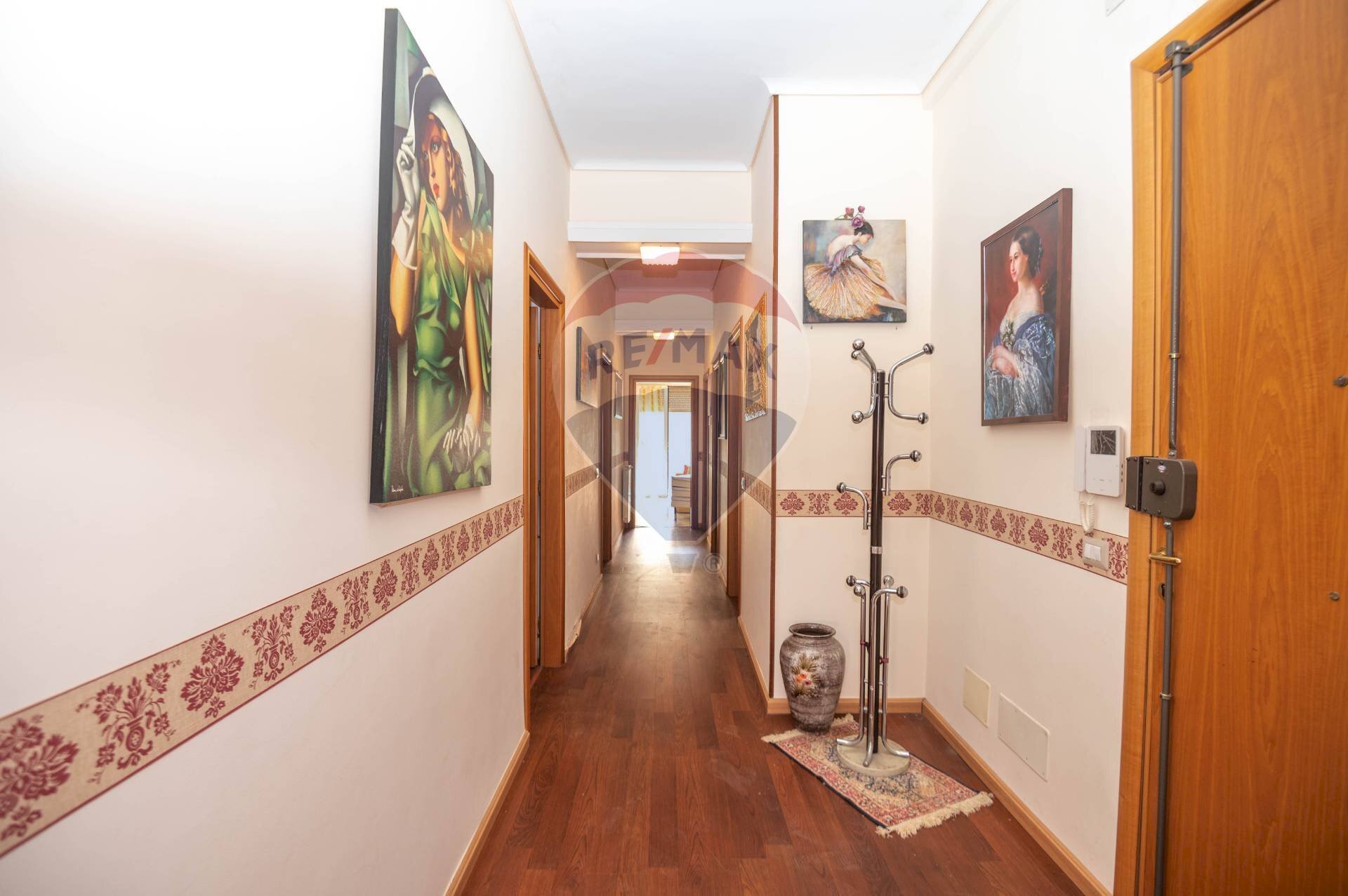 Hall / corridoio - Appartamento via Carducci, Ragusa - foto 2