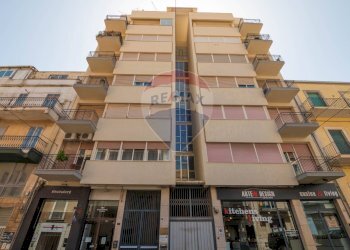 Edificio all\'aperto - Appartamento via Carducci, Ragusa - foto 19