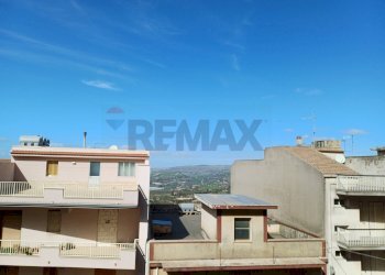 Edificio all\'aperto - Appartamento C/so Kennedy
 
63, Chiaramonte Gulfi - foto 2