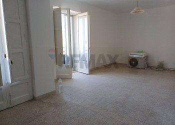 Stanza vuota - Appartamento C/so Kennedy
 
63, Chiaramonte Gulfi - foto 7