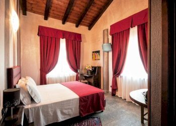 Camera da letto - Hotel Regione Saraillon, Aosta - foto 9