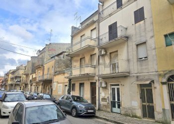 Edificio all\'aperto - Casa indipendente via Paolo Leni Spadafora
 
38, Ragusa - foto 3