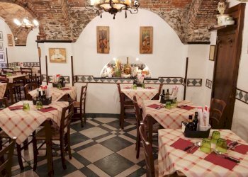 Interno non residenziale - Ristorante Savona (zona Centro storico) - foto 4