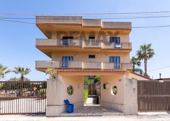 Casa all\'aperto - Casa semi indipendente Via Beata M Schininà
 
38, Vittoria - foto 1