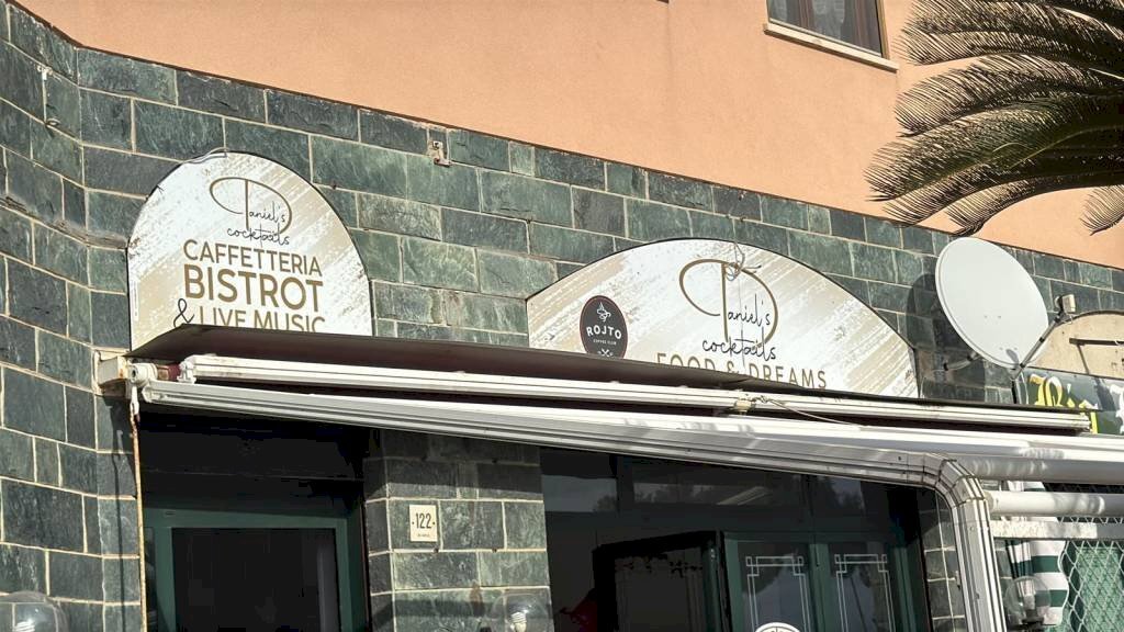 Facciata - Bar Tavola Calda - Fredda Andora - foto 3