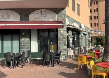 Facciata - Bar Tavola Calda - Fredda Andora - foto 9