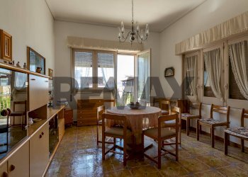 Sala da pranzo - Appartamento VIA BARBICINTI
 
20, Ragusa - foto 19