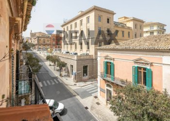 Edificio all\'aperto - Casa indipendente corso italia
 
54, Ragusa - foto 2