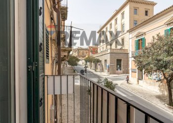 Balcone - Casa indipendente corso italia
 
54, Ragusa - foto 39