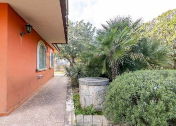 Giardino - Villa Via Australia
 
42, Ragusa - foto 8