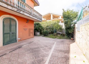 Terrazza - Villa Via Australia
 
42, Ragusa - foto 10