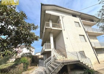 Foto 2 - Quadrilocale Via Metella Nuova, Sant'Omero - foto 2