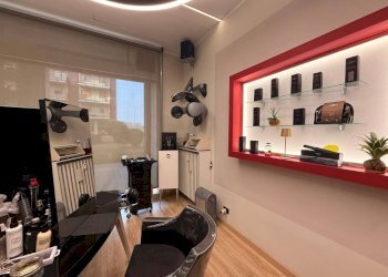 Salone - Shop via Fossano, 6, Carmagnola - photo 3