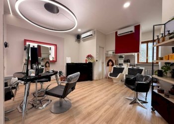 Salone - Shop via Fossano, 6, Carmagnola - photo 7