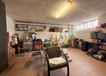 Salone - Shop via Fossano, 6, Carmagnola - photo 12