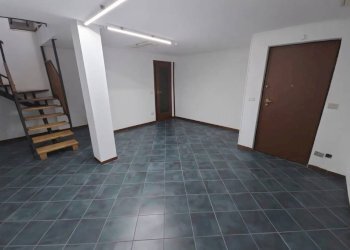 Interno non residenziale - Shop via Ferruccio Valobra, 103, Carmagnola - photo 5