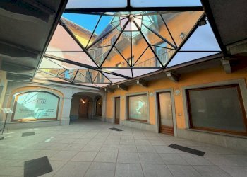 Cortile interno - Shop via Ferruccio Valobra, 103, Carmagnola - photo 13