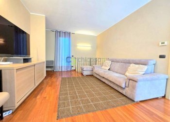 Salone - Appartamento Alba - foto 6