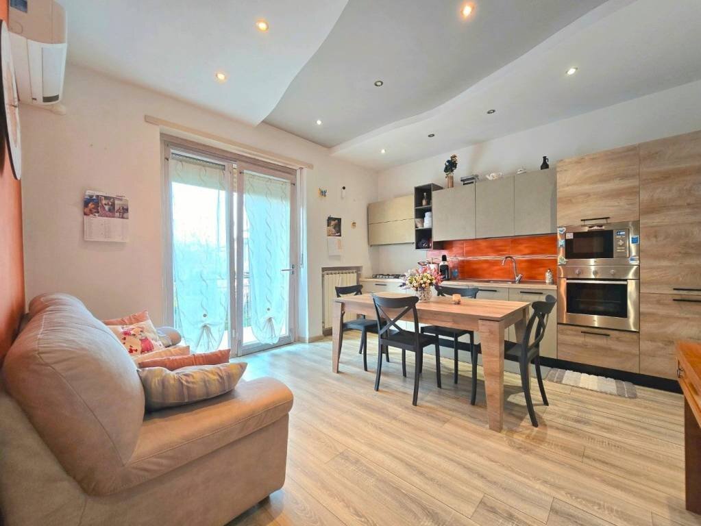 Salone - Two-room apartment Alba - photo 1